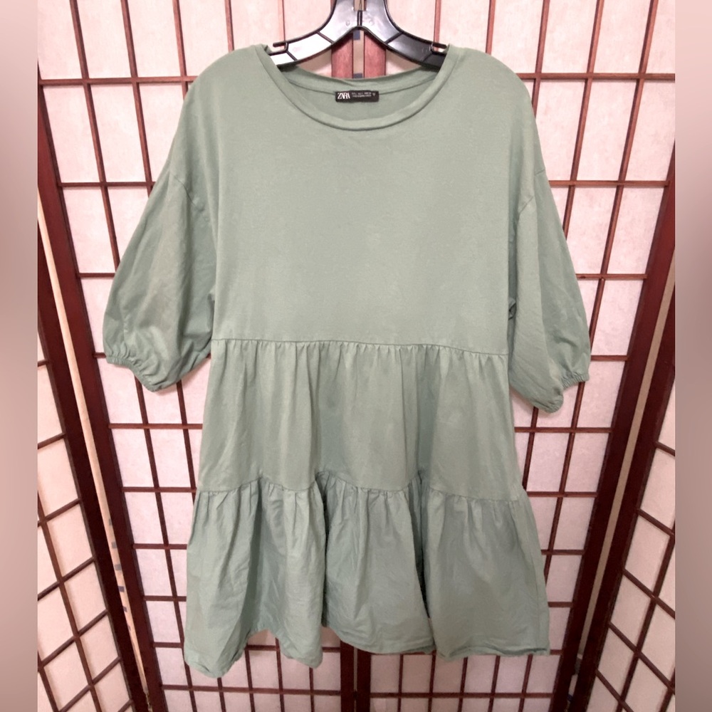 (S24) EUC Size 10 Zara Mint Green Oversized Tiered Smock T-Shirt Dress.